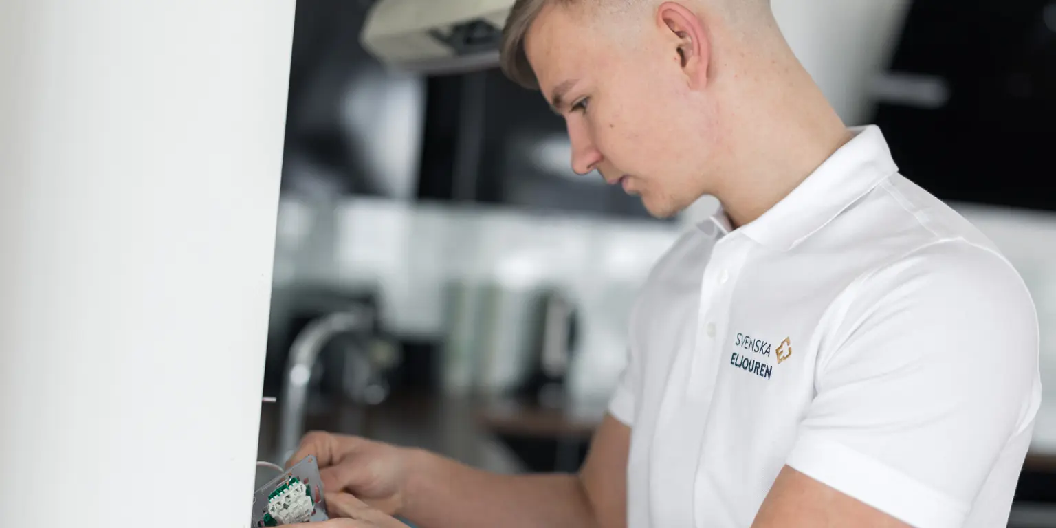 Byta eluttag behorig elektriker till fast pris